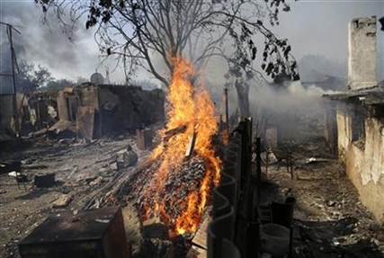 So much for the ceasefire; Ukraine shelling claims lives, sets houses ablaze | iNFOnews.ca
