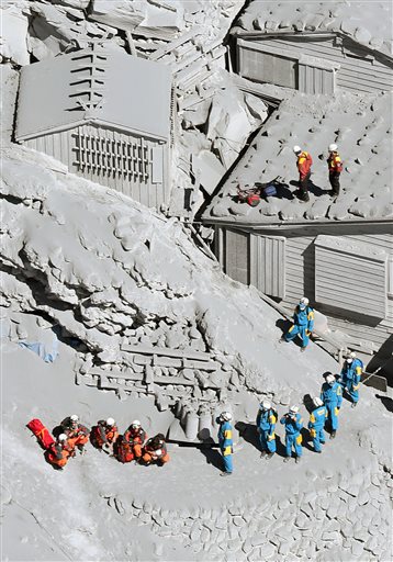 At least 31 dead in Japanese volcanic eruption | iNFOnews.ca At least 31 dead in Japanese volcanic eruption | iNFOnews.ca