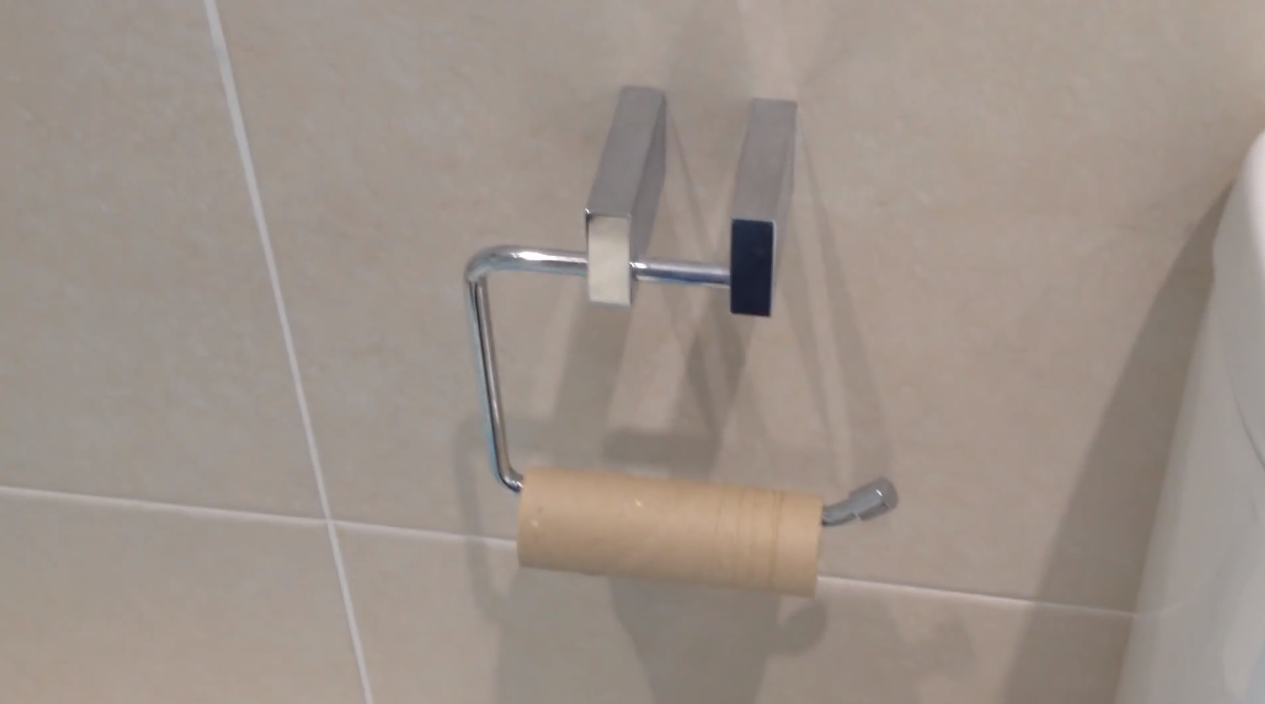 How to change the toilet paper roll | iNFOnews.ca
