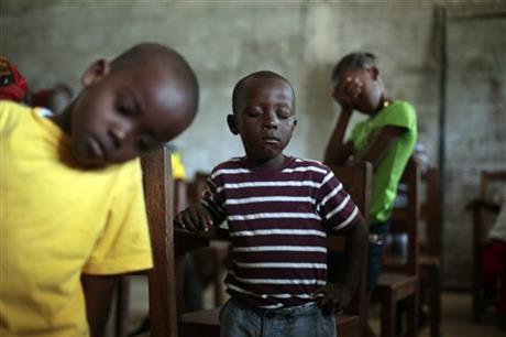 Photographer covering Ebola: The world must see | iNFOnews.ca Photographer covering Ebola: The world must see | iNFOnews.ca