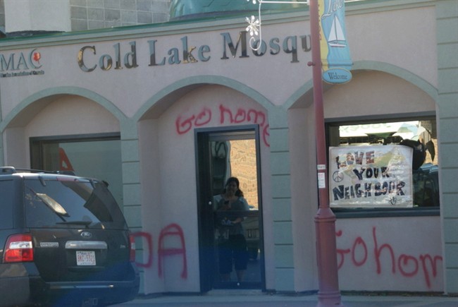 Residents of Cold Lake come together to clean up vandalized mosque | iNFOnews.ca Residents of Cold Lake come together to clean up vandalized mosque | iNFOnews.ca