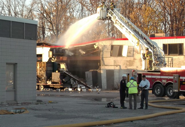 Five injured, 1 critically, in explosion at Sarnia, Ont. industrial plant: Mayor | iNFOnews.ca Five injured, 1 critically, in explosion at Sarnia, Ont. industrial plant: Mayor | iNFOnews.ca