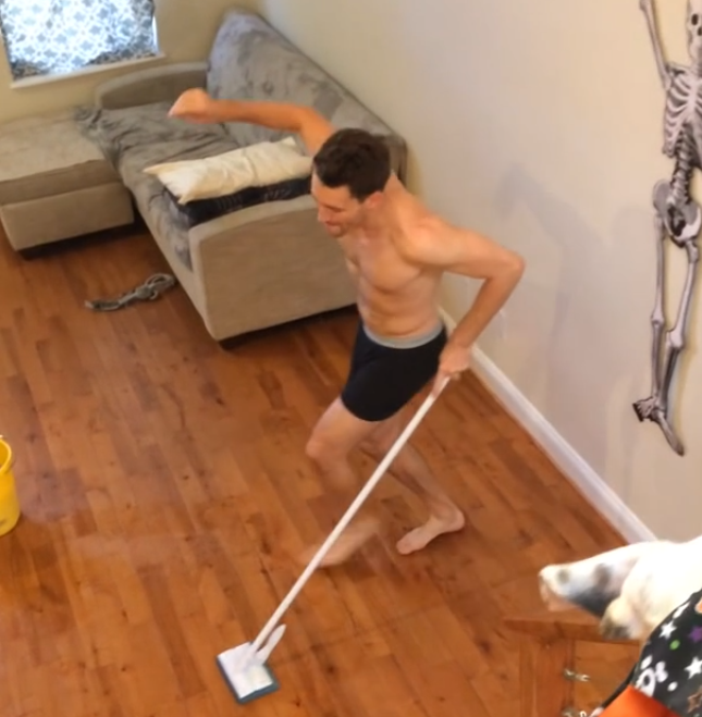 Underwear dancer goes viral | iNFOnews.ca