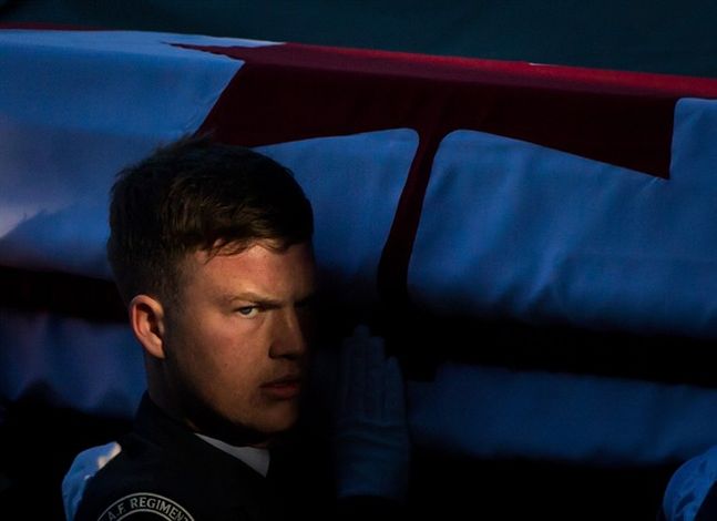 Ceremony honours WWII airmen whose bodies found decades after takeoff in B.C. | iNFOnews.ca Ceremony honours WWII airmen whose bodies found decades after takeoff in B.C. | iNFOnews.ca