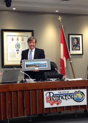 Outgoing council has tearful goodbye at last council meeting | iNFOnews.ca