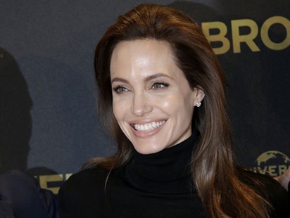 VIDEO: Chicken pox sideline Angelina Jolie from promotions for 'Unbroken' | iNFOnews.ca