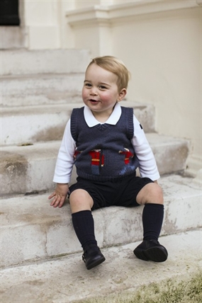 The little prince is really charming: Duke and Duchess of Cambridge release images of George | iNFOnews.ca
