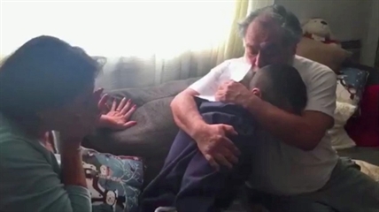 Son gives parents Christmas they'll never forget | iNFOnews.ca Son gives parents Christmas they'll never forget | iNFOnews.ca