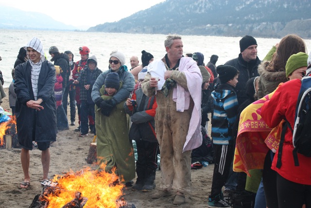PHOTOS: Hardy souls bring in the New Year in frigid style | iNFOnews.ca PHOTOS: Hardy souls bring in the New Year in frigid style | iNFOnews.ca