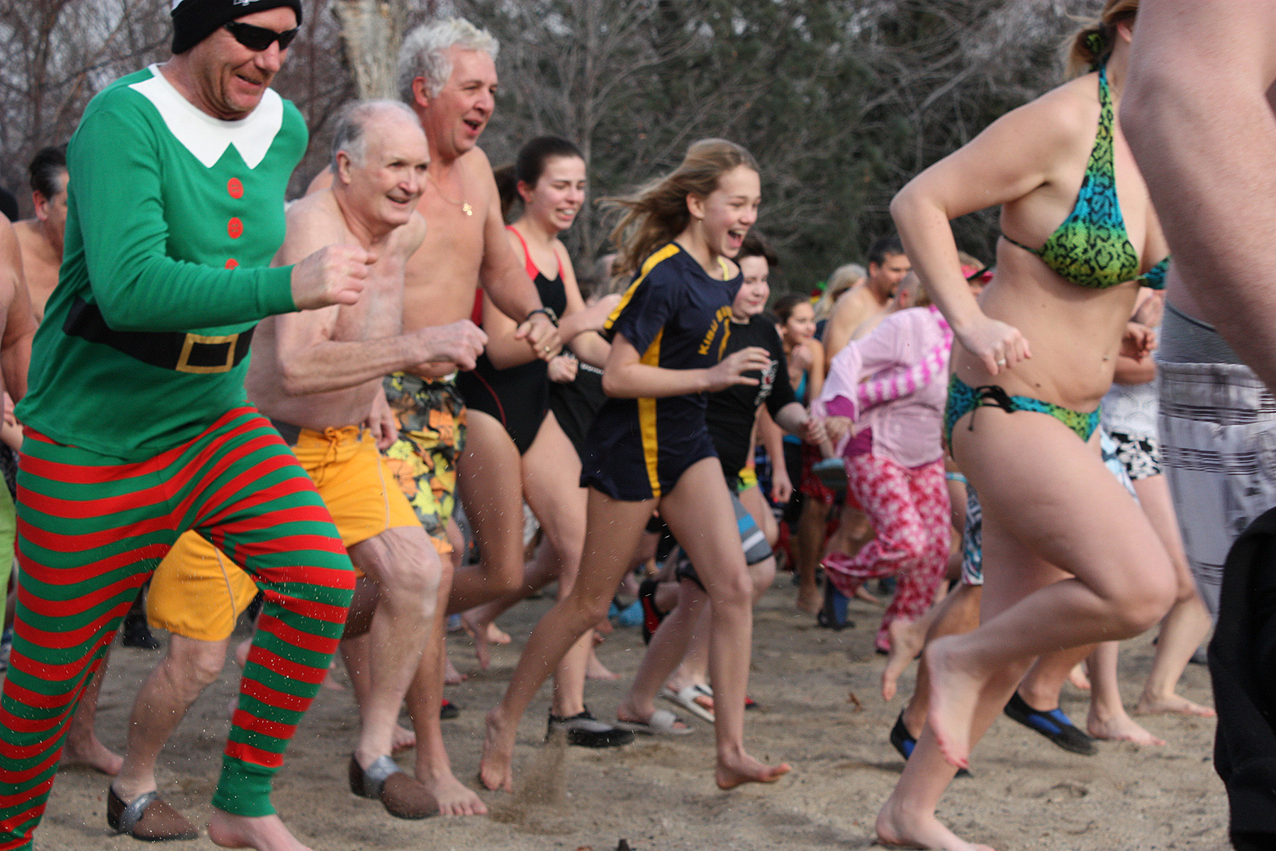 PHOTOS: Hardy souls bring in the New Year in frigid style | iNFOnews.ca PHOTOS: Hardy souls bring in the New Year in frigid style | iNFOnews.ca