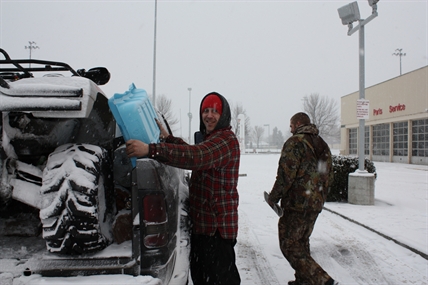 City work crews having a tough time keeping up with snowfall | iNFOnews.ca