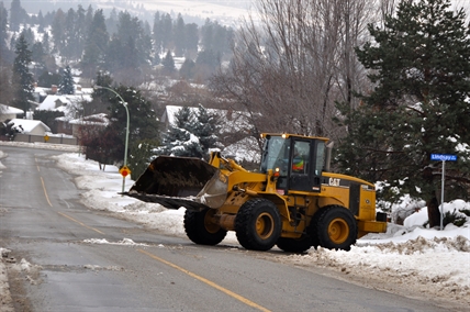 Mop up continues on slush-covered streets | iNFOnews.ca