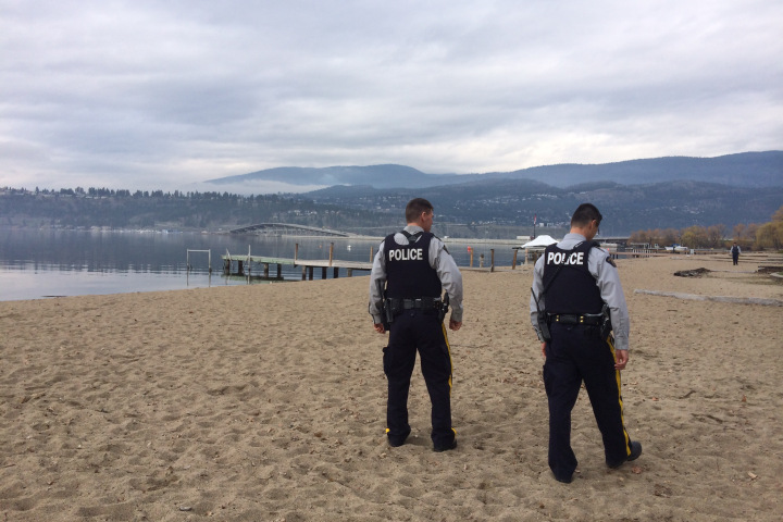 No sign of bystander who rescued woman from Okanagan Lake | iNFOnews.ca No sign of bystander who rescued woman from Okanagan Lake | iNFOnews.ca