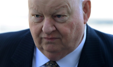 Mike Duffy had family pictures framed at Senate expense, trial told | iNFOnews.ca
