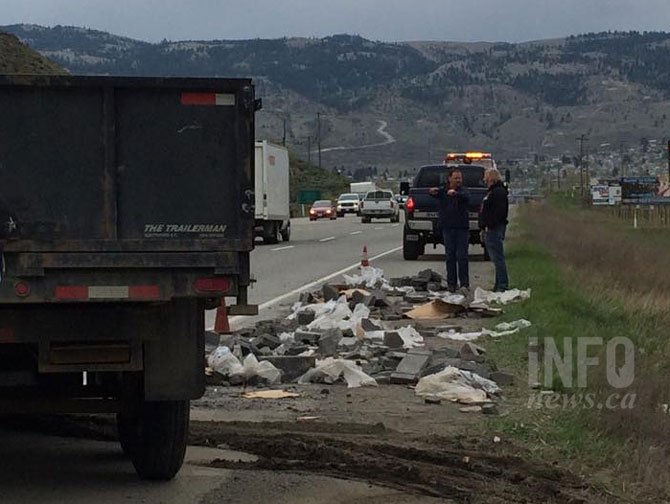 Mess on Highway 5 slows traffic | iNFOnews.ca Mess on Highway 5 slows traffic | iNFOnews.ca