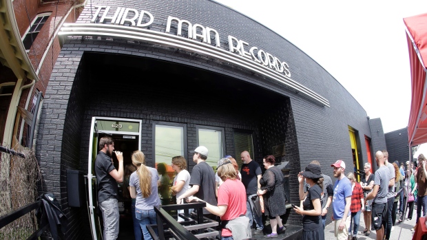 Elvis' first recording re-released in vinyl facsimile by Jack White for Record Store Day | iNFOnews.ca