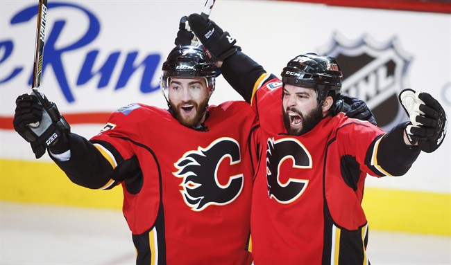 Bennett lifts Calgary to 4-2 win over Vancouver with first NHL goal | iNFOnews.ca