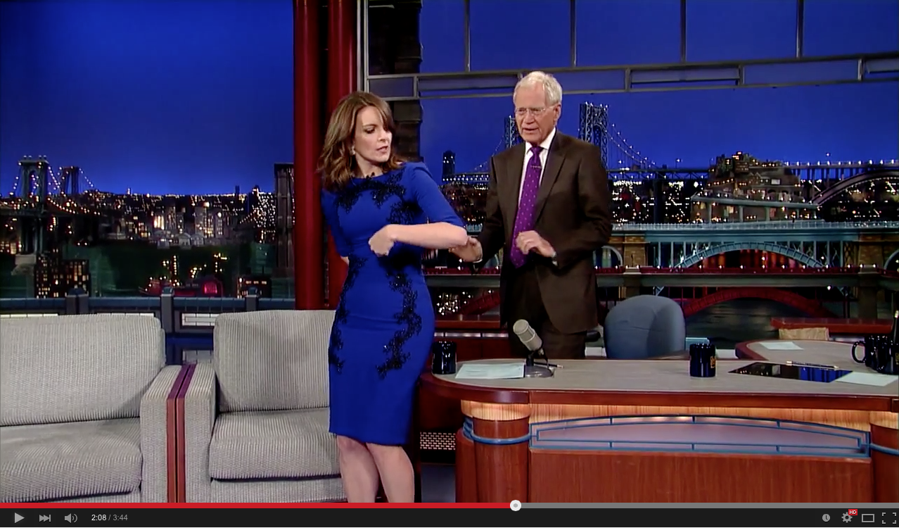 Tina Fey gives Dave Letterman her dress | iNFOnews.ca Tina Fey gives Dave Letterman her dress | iNFOnews.ca