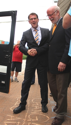 Dix rallies Penticton troops | iNFOnews.ca