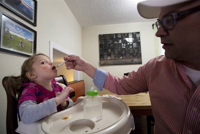 Parents treating epileptic girl with marijuana oil want the treatment to be legal | iNFOnews.ca Parents treating epileptic girl with marijuana oil want the treatment to be legal | iNFOnews.ca