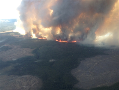 Almost 200 personnel battling B.C. forest fire that premier calls 'alarming' | iNFOnews.ca