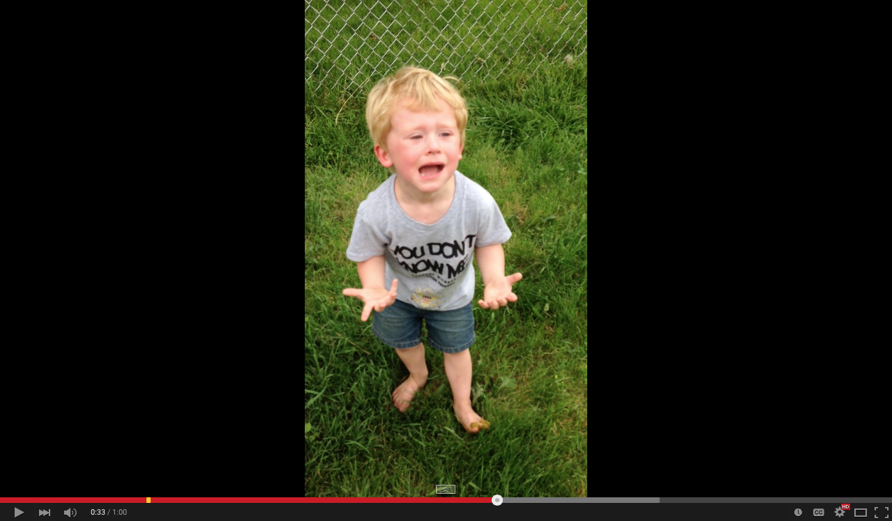 TRENDING NOW: Toddler loses it after stepping in dog poo | iNFOnews.ca