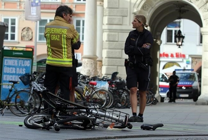 Man drives car into crowd in Austria, kills 3 including 4-year old, injures 34, officials say | iNFOnews.ca