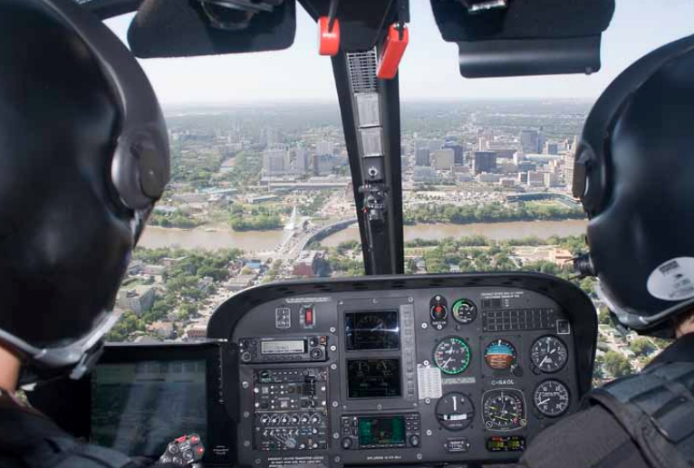 Cop's cockpit sex talk broadcast over Winnipeg | iNFOnews.ca