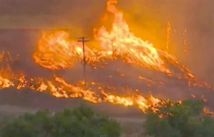 VIDEO: Wenatchee, Wash wildfire destroys homes, forces evacuations | iNFOnews.ca