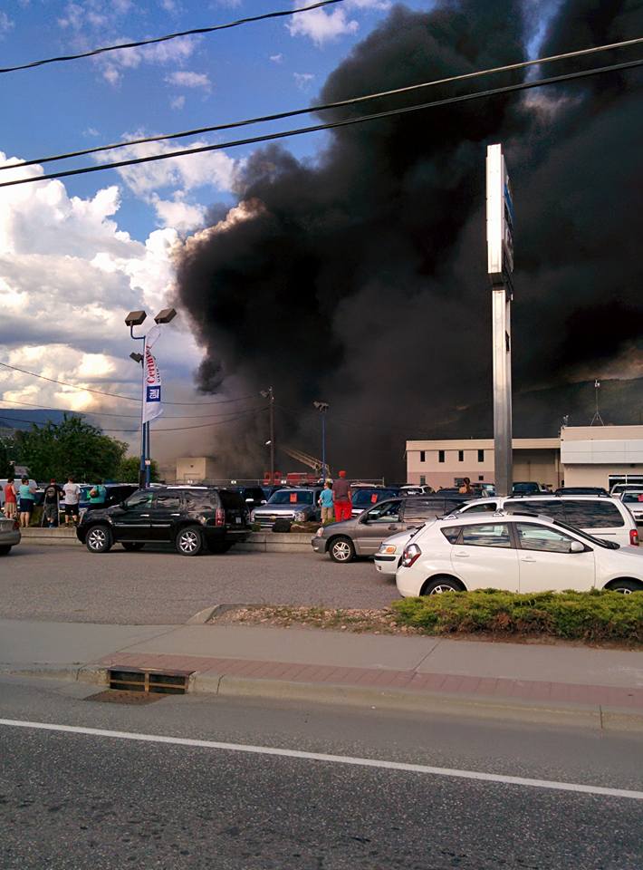 Emergency crews responding to large fire downtown Vernon | iNFOnews.ca Emergency crews responding to large fire downtown Vernon | iNFOnews.ca
