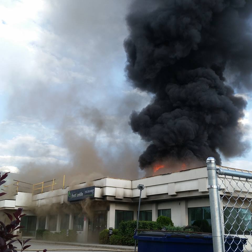 Emergency crews responding to large fire downtown Vernon | iNFOnews.ca Emergency crews responding to large fire downtown Vernon | iNFOnews.ca