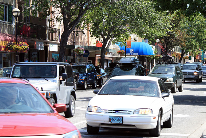 No changes planned for city traffic system in spite of increased volume | iNFOnews.ca No changes planned for city traffic system in spite of increased volume | iNFOnews.ca