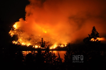 UPDATE: Westside Road evacuations remain in effect; fire grows to 430 ha | iNFOnews.ca UPDATE: Westside Road evacuations remain in effect; fire grows to 430 ha | iNFOnews.ca