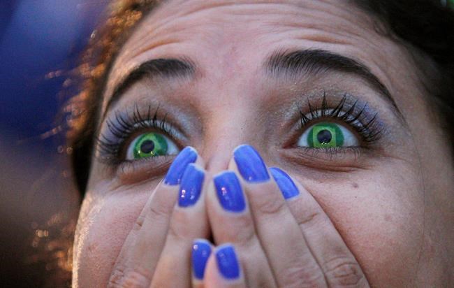 Cosmetic contact lenses to be licensed like corrective lenses | iNFOnews.ca