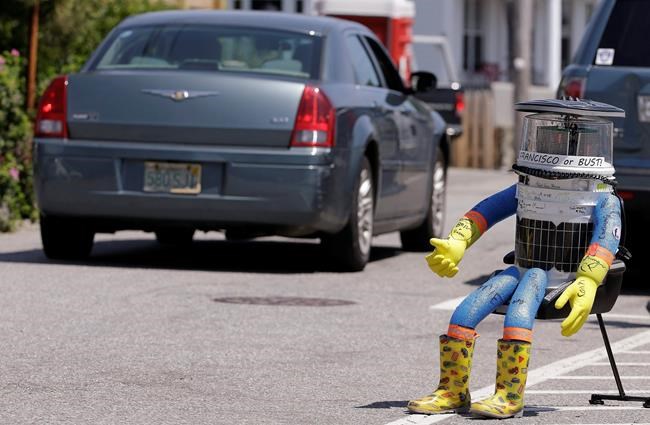 Canadian hitchhiking robot on cross-country trip in U.S. meets its demise on streets of Philadelphia | iNFOnews.ca Canadian hitchhiking robot on cross-country trip in U.S. meets its demise on streets of Philadelphia | iNFOnews.ca