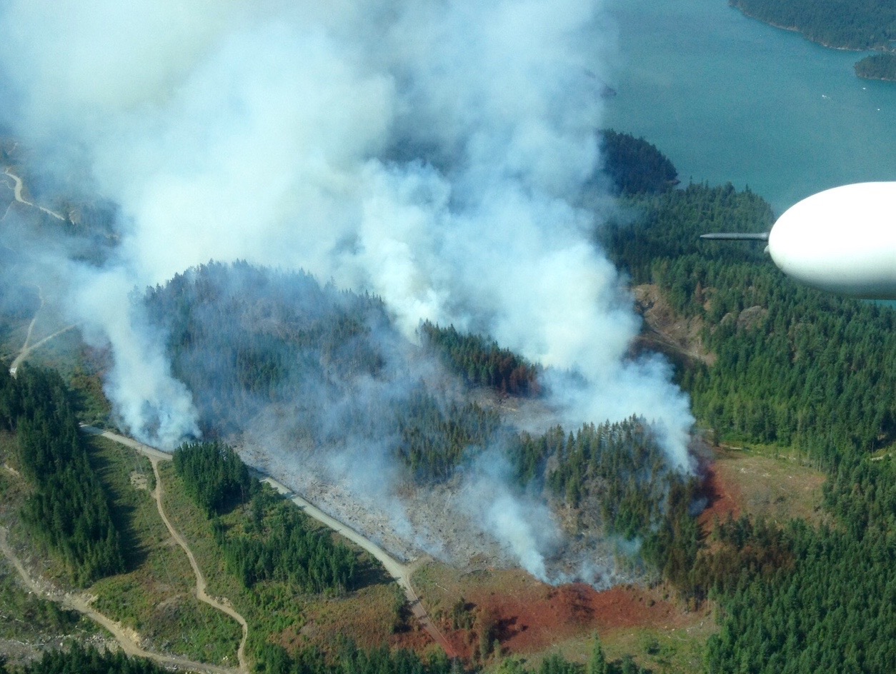 UPDATE: Campers evacuated as crews fight aggressive Harrison Lake wildfire | iNFOnews.ca UPDATE: Campers evacuated as crews fight aggressive Harrison Lake wildfire | iNFOnews.ca