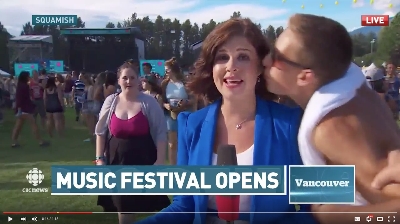 Stranger who kissed reporter on camera apologizes | iNFOnews.ca