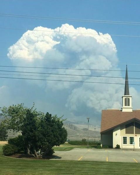 Huge wildfire tears through grass, timber near Rock Creek | iNFOnews.ca Huge wildfire tears through grass, timber near Rock Creek | iNFOnews.ca