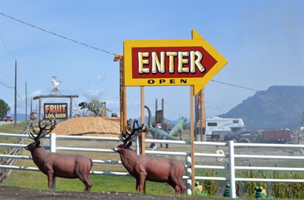 Log Barn signage gets the boot | iNFOnews.ca
