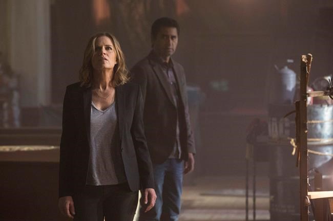 Spinoff 'Fear the Walking Dead' takes a turn at scaring viewers; early days for urban zombies | iNFOnews.ca