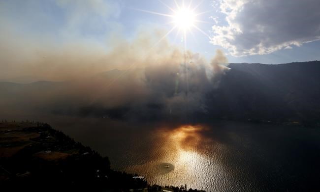 Smoke expected to lift Sunday over Washington State fires, possibly attracting explosive fire growth | iNFOnews.ca