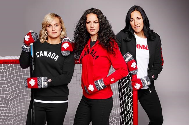 Show us your hands: Women's hockey stars unveil new edition of Olympic mittens | iNFOnews.ca Show us your hands: Women's hockey stars unveil new edition of Olympic mittens | iNFOnews.ca