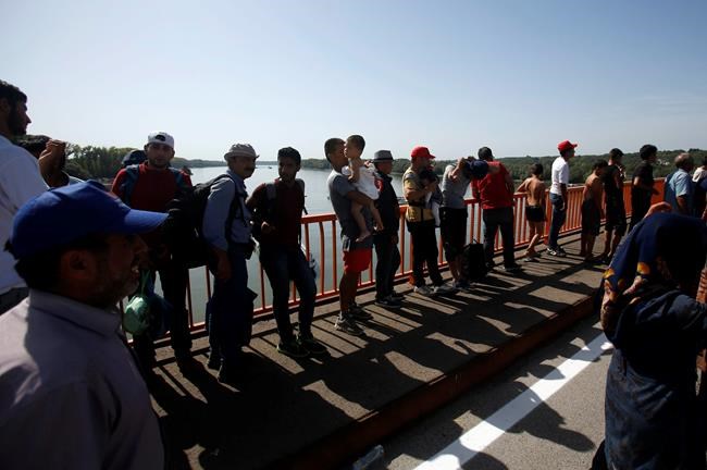 Faced with thousands of migrants, European nations shut borders, block bridges, halt trains | iNFOnews.ca Faced with thousands of migrants, European nations shut borders, block bridges, halt trains | iNFOnews.ca