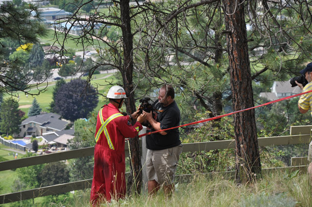 Rescue workers perform daring pooch rescue | iNFOnews.ca