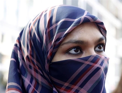 Feds lose bid to place niqab ruling on hold, could pave way for Ishaq to vote | iNFOnews.ca