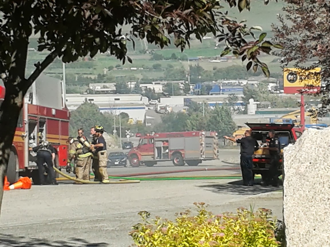 Fire erupts at Maple Reinders in Kelowna | iNFOnews.ca
