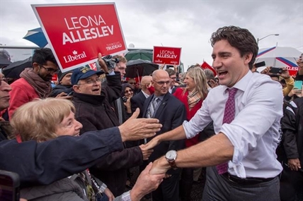 Party leaders get into position for sprint to the electoral finish | iNFOnews.ca