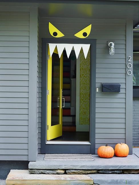 Welcome, trick-or-treaters: 9 easy, DIY, front-door decorations for Halloween | iNFOnews.ca