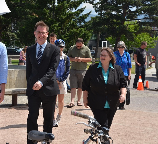 Adrian Dix announces Carole Gordon to run for NDP in Kelowna by-election | iNFOnews.ca