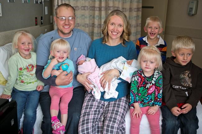 Montana family has third set of twins, 7 kids total | iNFOnews.ca